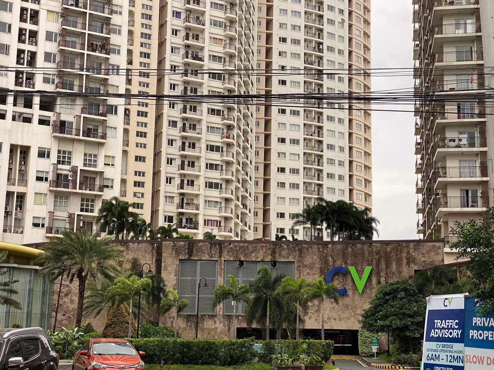 Condominium — photo 1